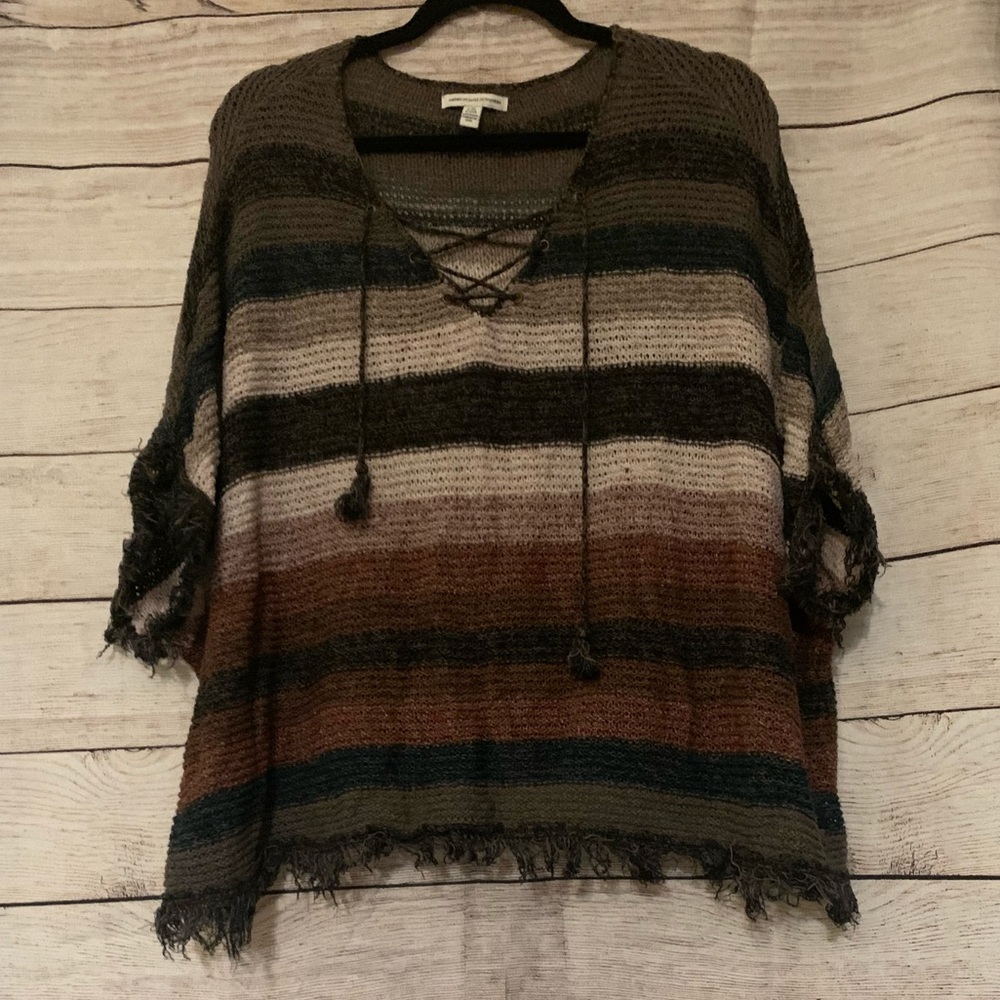 American Eagle Frayed Poncho Size L/XL - Picture 2 of 12